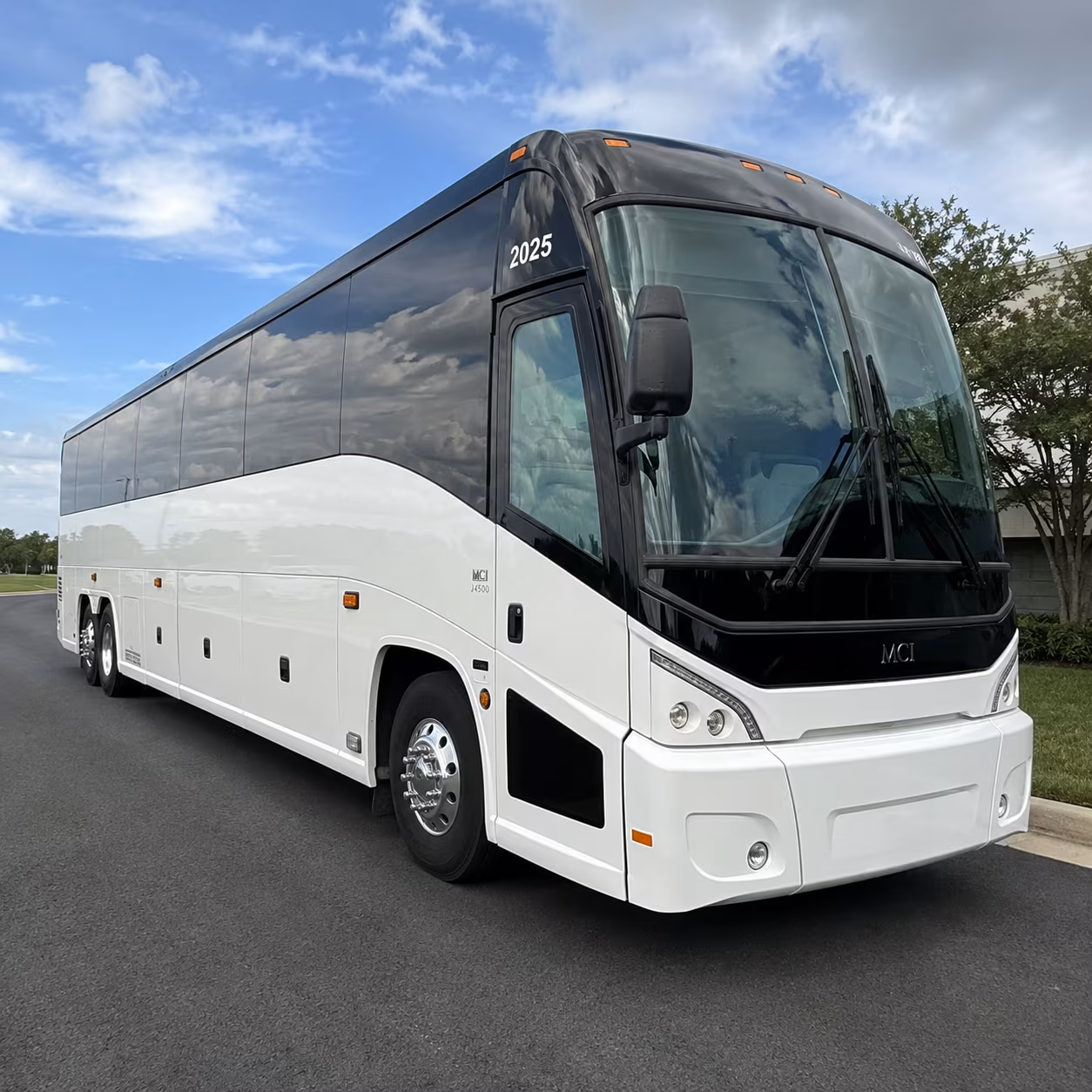 charter buses to blue cross arena for major rochester concerts