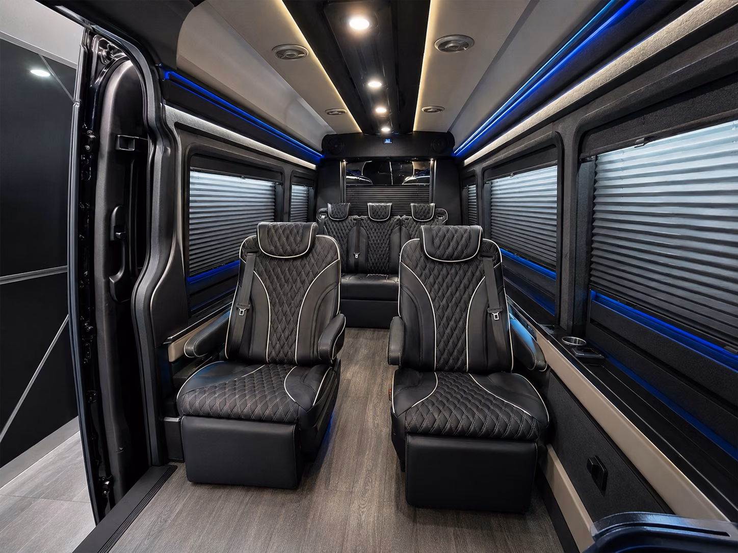 finding group transportation to buffalo niagara and syracuse hancock airports